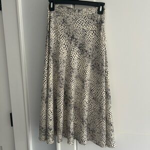 Banana Republic Cream Maxi Pleated A-Line Skirt